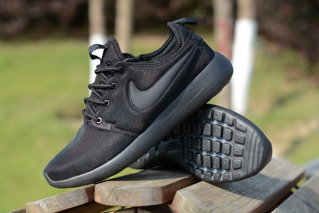 Nike Roshe Run Men 33